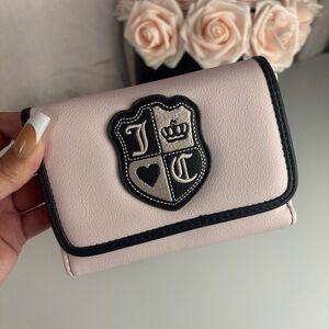Juicy Couture powder blush queen of everything double sided trifold